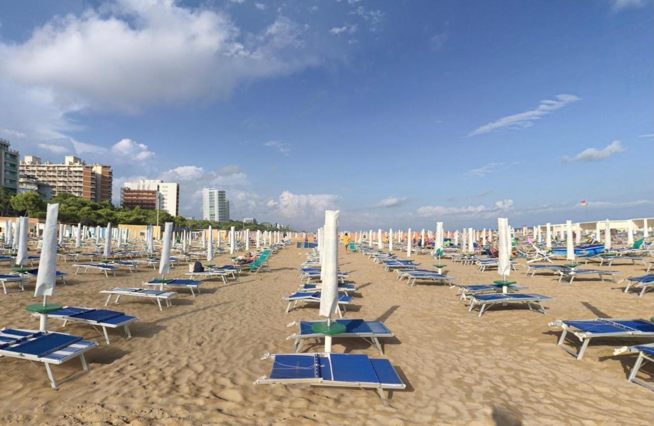 Olaszelmeny Beach Caravans Линяно Сабиадоро Екстериор снимка