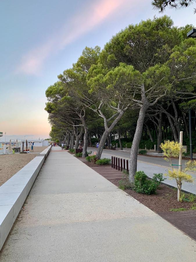 Olaszelmeny Beach Caravans Линяно Сабиадоро Екстериор снимка