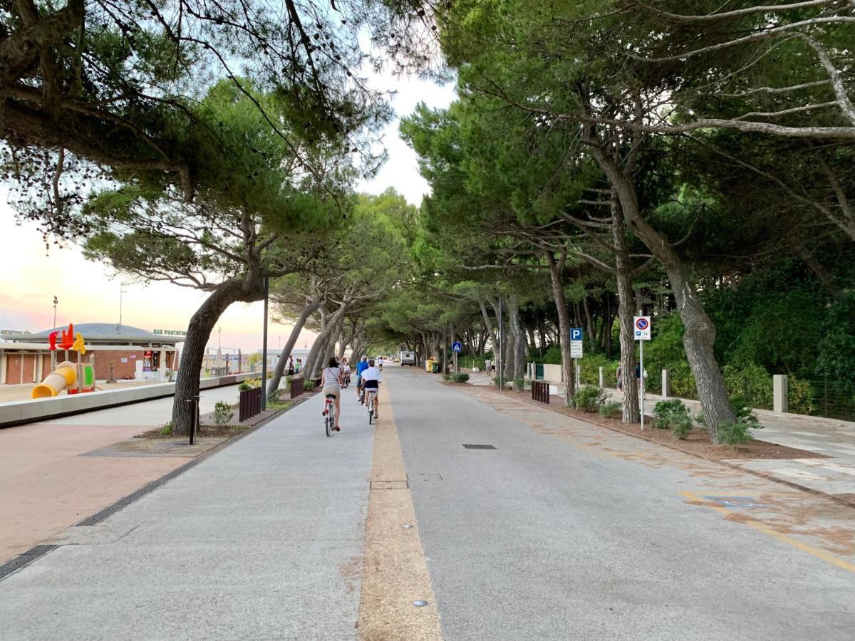 Olaszelmeny Beach Caravans Линяно Сабиадоро Екстериор снимка